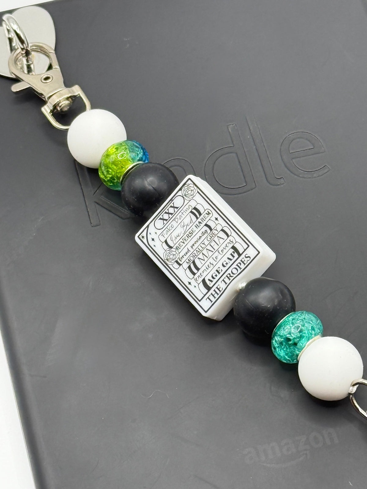 Interchangeable Kindle Strap-Book Tropes