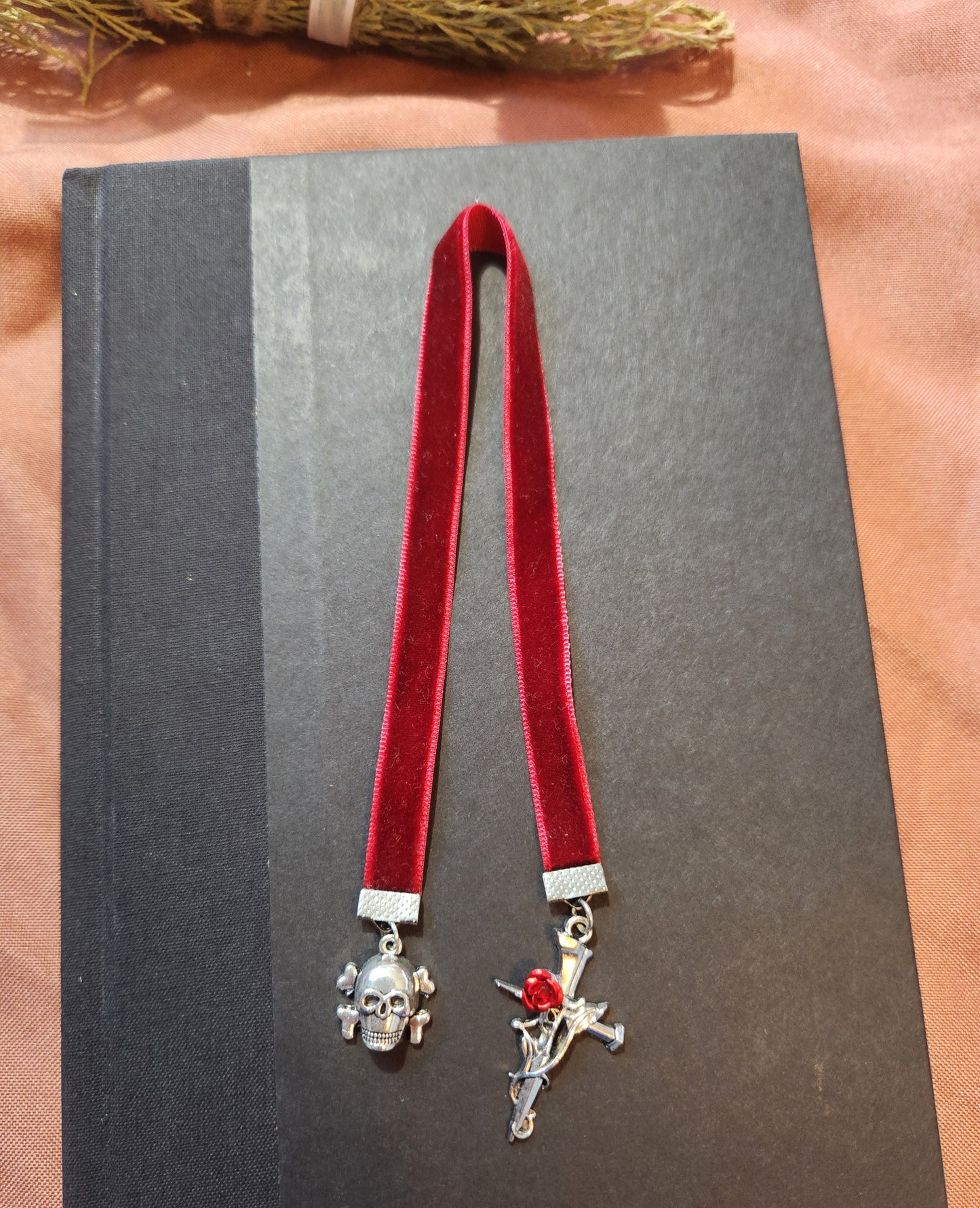 "Aed" Velvet Ribbon bookmark